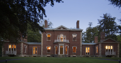 This Historic Estate In Kentucky Is The Perfect Day Trip Destination