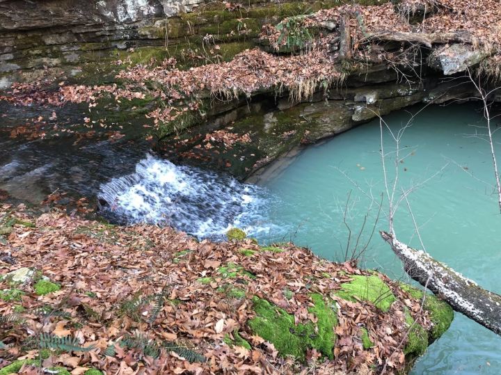 waterfall hike in Arkansas