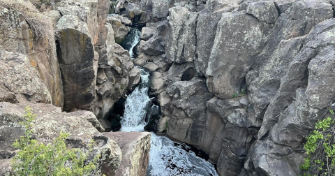 You’ll Fall In Love With The Tiny Waterfall Hiding Along This Breathtaking Arizona Trail