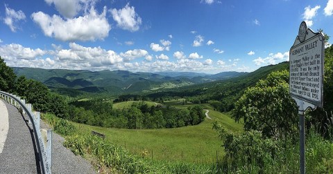 If You Love Long Views, Don't Miss This Scenic Roadside Overlook In West Virginia