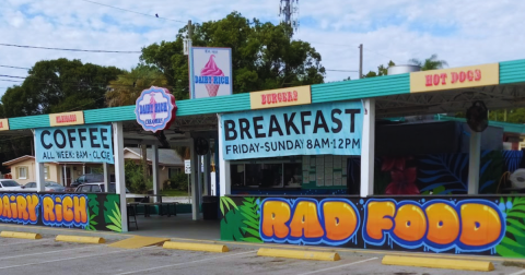Open Since 1959, Dairy Rich Has Been Serving Delicious Burgers & Ice Cream In Florida