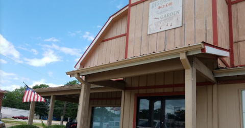 This Unassuming Restaurant In Mississippi Will Serve You The Best Buffet Of Your Life