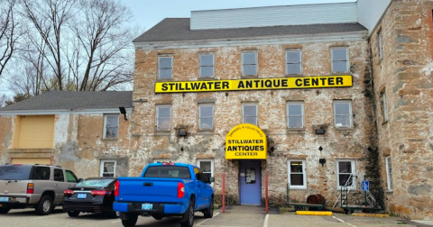 The Enormous Antiques Alley In Rhode Island Will Bump Your Thrifting Game To 11