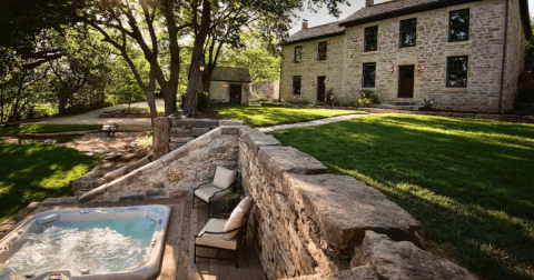 Soak In A Hot Tub In Peace And Quiet At These 4 Vacation Rentals In Kansas