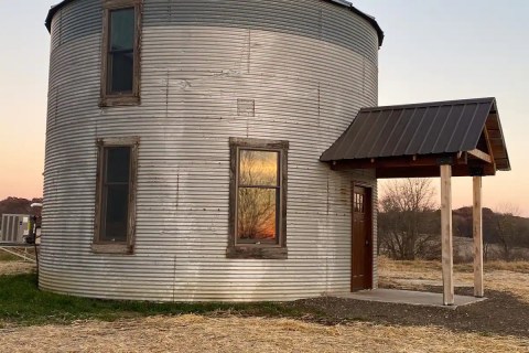 These 5 Quirky Airbnbs In Illinois Are Exceptional In Every Sense Of The Word