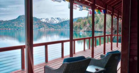 These 3 Unique Airbnbs In Alaska Are Exceptional In Every Sense Of The Word