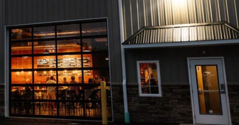 The Brewery In Delaware That Features Live Music, Food Trucks, And Trivia Nights