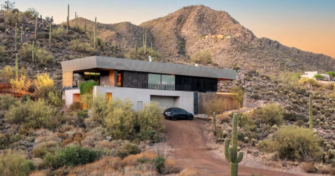 Surround Yourself With Arizona's Serene Landscape At This Zen-Like Retreat In Cave Creek