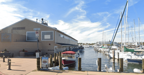 The Waterfront Seafood And Steakhouse In Maryland That's Perfect For A Special Evening Out
