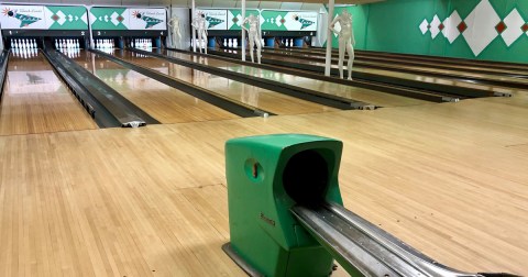 This Retro Bowling Alley In Wisconsin Is The Perfect Place For A Dose Of Nostalgia