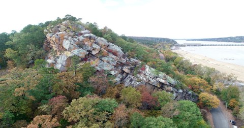 The Magnificent Rock Formation In Arkansas That's Located Only .25 Miles From The Parking Lot
