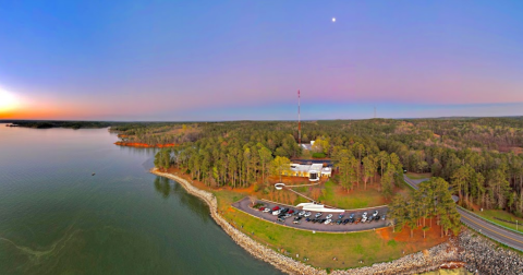 The Lake Strom Thurmond Visitor Center Is A Scuba Dive Site Hiding In South Carolina That's Perfect For Your Next Adventure